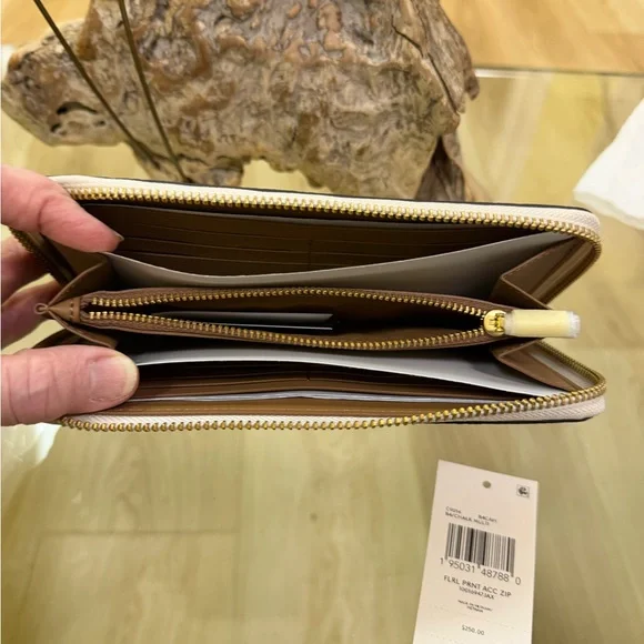 Coach Floral Wallet - Picture 4 of 5